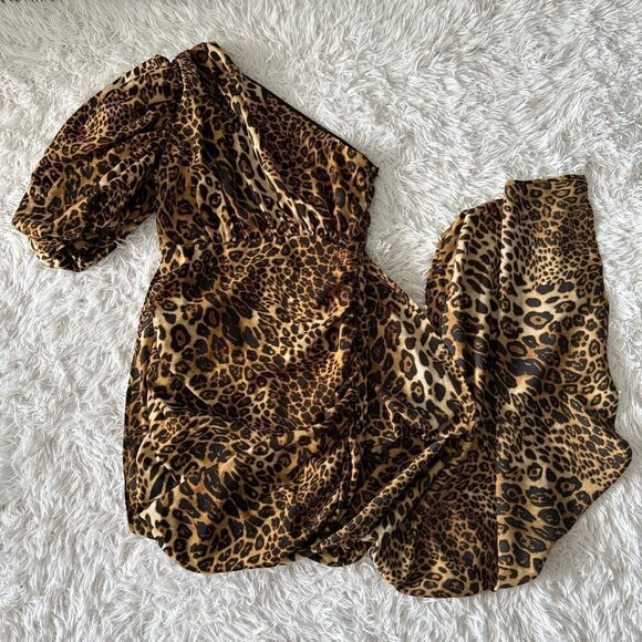 Nasty Gal One Shoulder Animal Print Semi-Formal Dress with Train Size 6 - Picture 6 of 8